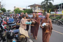 680629 สมุนพระราม ฝึกพาณิชย์บุญนิยม ขายสินค้า อุทยานบุญนิยม 4-2568 493.jpeg