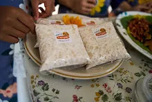 680401 อ.ดร.อานนท์ เอื้อตระกูลและคณะ เยี่ยมสวนครอบครัวน่ารัก  79.jpg