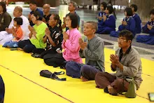 680519 พิธีรับชุดนักเรียนสัมมาสิกขาราชธานีอโศก ม.1 ม.4  37.JPG