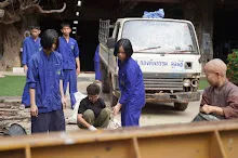 680602 สมุนพระราม และ สสธ.ขนทรายและปรับพื้นที่หน้าเฮือนศูนย์สูญ 34.JPG