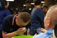 680416 รดน้ำดำหัว วันกตัญญูบูชาบรรพชน 9.JPG