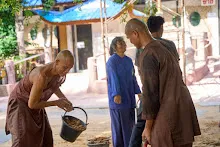 671025 พิธีตอกเสาเข็มแรก สถูปบูชาพ่อครู84.jpg
