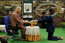 680411 พิธีรับกลด รุ่น กราบลาหลวงปู 16.jpeg