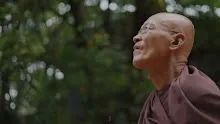 สื่อธรรมะพ่อครู(โอวาทปาฏิโมกข์) ตอน อรหันต์คือคนสิ้นบุญสิ้นบาป.mp4