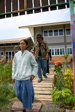 680401 อ.ดร.อานนท์ เอื้อตระกูลและคณะ เยี่ยมสวนครอบครัวน่ารัก  23.jpg