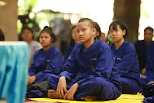 680519 พิธีรับชุดนักเรียนสัมมาสิกขาราชธานีอโศก ม.1 ม.4  115.JPG
