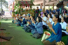 671230 สมุนพระรามแสดงร้องเพลง พิธีเปิดงานเพื่อฟ้าดิน คนมาดูงาน ทำ5ส ทำสวนบ่าย 147.jpg