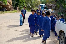 671228 สมุนพระรามเข้าค่าย เรียนการปรับปรุงพันธุ์พุทธรักษา เล่นเกมกินวิบาก พาทัวร์รถราง 372.jpg