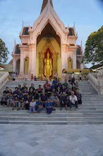 680705 เด็กสมุนพระรามตักบาตรที่ปฐมอโศก ร่วมงาน ๙๐ ปี ลุงจำลอง ไปพระปฐมเจดีย์เย็น 8.jpeg