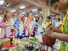 680529 อบรมนักเรียน รร.ขวาวใหญ่วิทยา เรียนรู้การทำอาหารมังสวิรัติ เมนูส้มตำ 51.jpeg