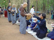 พท+สมณะบิณฑ์ที่งานชุมนุม (94).JPG
