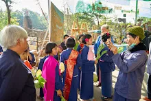 671230 สมุนพระรามแสดงร้องเพลง พิธีเปิดงานเพื่อฟ้าดิน คนมาดูงาน ทำ5ส ทำสวนบ่าย 116.jpg