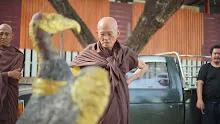 สื่อธรรมะพ่อครูตอน เป้าหมายของศาสนาพุทธคือการเสียเปรียบเสียสละ.mp4