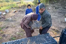 671221 เช้าสมุนพระรามดูแลสวน และขนหินทำน้ำตก บ่ายเล่นเกมกับครูโหน่ง 93.jpg