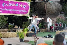680111 การแสดงภาคค่ำในวันเด็กแห่งชาติ ราชธานีอโศก 212.jpg