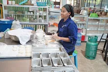 680716 ภาพทำขนมปัง ฐานงานแม่สะอาด Mothers Vegan Bakery 499.JPG