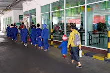 671225 สมุนพระรามร้องเพลงที่ห้างสุนีย์ ในวันคริสมาสต์ 4.jpg
