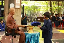 680519 พิธีรับชุดนักเรียนสัมมาสิกขาราชธานีอโศก ม.1 ม.4  67.JPG