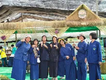 680212 สสธ.ไปทัศนศึกษาที่งานเกษตรอีสานใต้ ม.อุบล 37.jpg