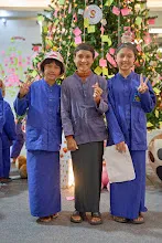 671225 สมุนพระรามร้องเพลงที่ห้างสุนีย์ ในวันคริสมาสต์ 20.jpg