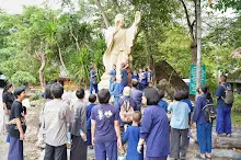 680703 เด็กสมุนพระรามนั่งรถไฟไปปฐมอโศก ร่วมงาน ๙๐ ปี ลุงจำลอง 128.jpeg