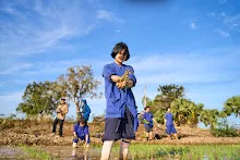 680111 กิจกรรมดำนาวันเด็กแห่งชาติ ของนร.สสธ.และสมุนพระราม 66.jpg