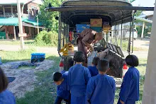 671208 สมุนพระรามไปขนปุ๋ย ที่โรงปุ๋ยพลังชีวิต 57.jpg