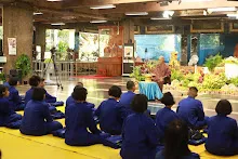 680519 พิธีรับชุดนักเรียนสัมมาสิกขาราชธานีอโศก ม.1 ม.4  103.JPG